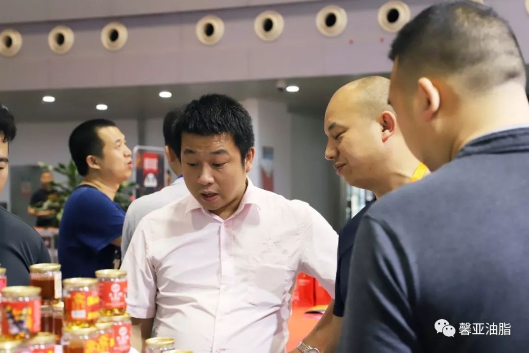 馨田惊艳亮相中国重庆餐饮连锁加盟/食材博览会（2019），受到各界领导莅临参观(图10)