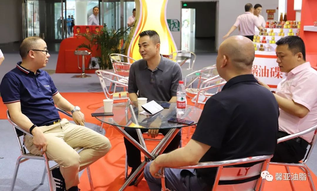 馨田惊艳亮相中国重庆餐饮连锁加盟/食材博览会（2019），受到各界领导莅临参观(图14)