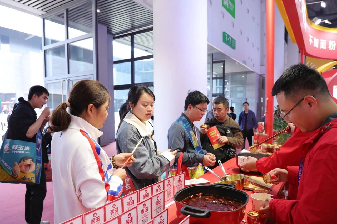 6000+展商共鉴!馨田集团携四大品牌集中亮相,引爆全国糖酒会(图10)